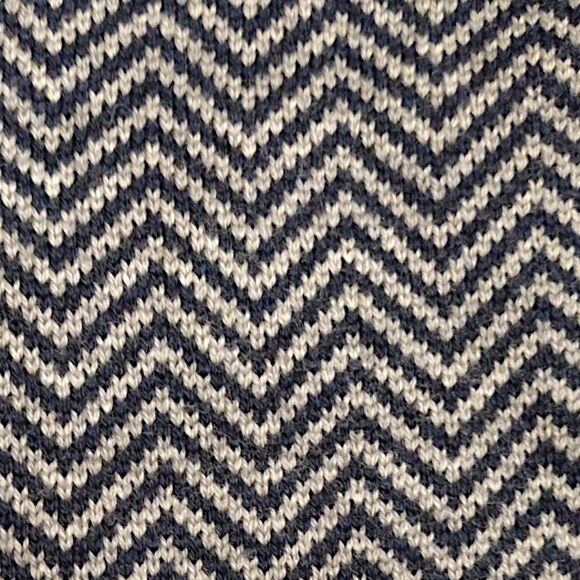 Brooks Brothers 346 Extra Fine Merino Wool V-Neck Sweater Vest, Large, Navy/Gray - Picture 6 of 8